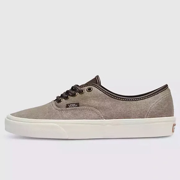 Vans Men’s Authentic
C&L Gray
VN0009PVBXC
Sneakers - Picture 13 of 16